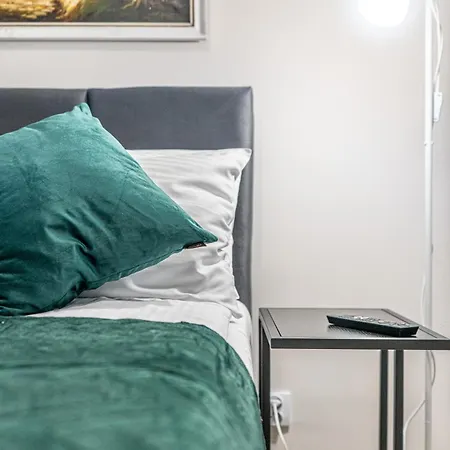 Lux Bogdanskiego By Rentilopl *