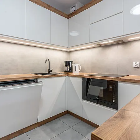 Lux Bogdanskiego By Rentilopl *