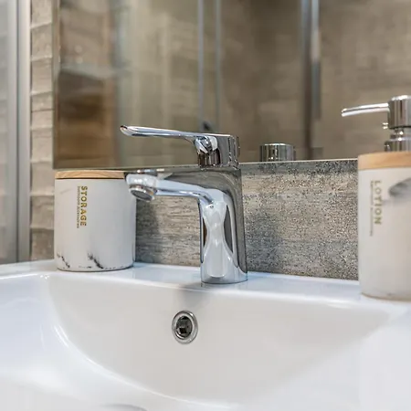 Lux Bogdanskiego By Rentilopl *