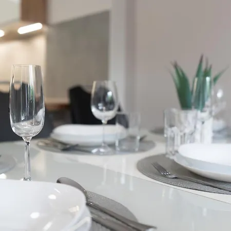 Lux Bogdanskiego By Rentilopl דירה זקופאנה